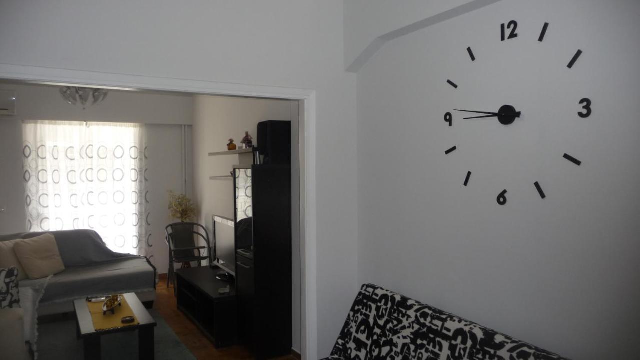 D&J Central Appartment Ioánnina Exteriör bild